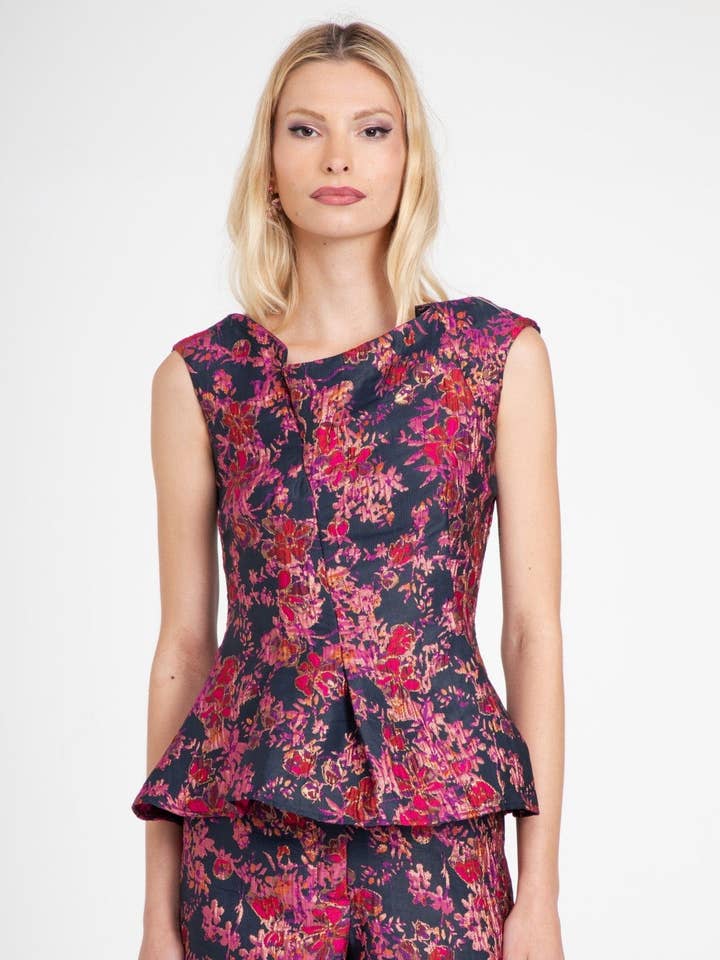 Fall Sleeveless Floral Jacquard Peplum Hiroki Top – Viola Bloom for wholesale by Eva Franco