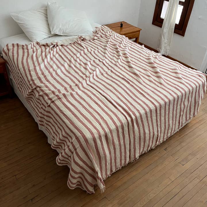loom.ist - Wholesale Throw blanket - Muslin Striped Blanket17