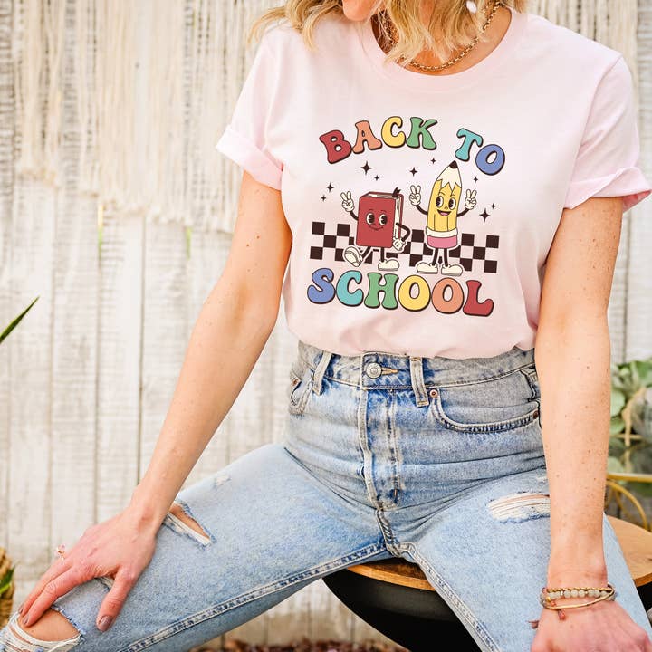 Chemise scolaire Back to School First Day Teacher pour femmes pour la vente par Benny & Ray Apparel