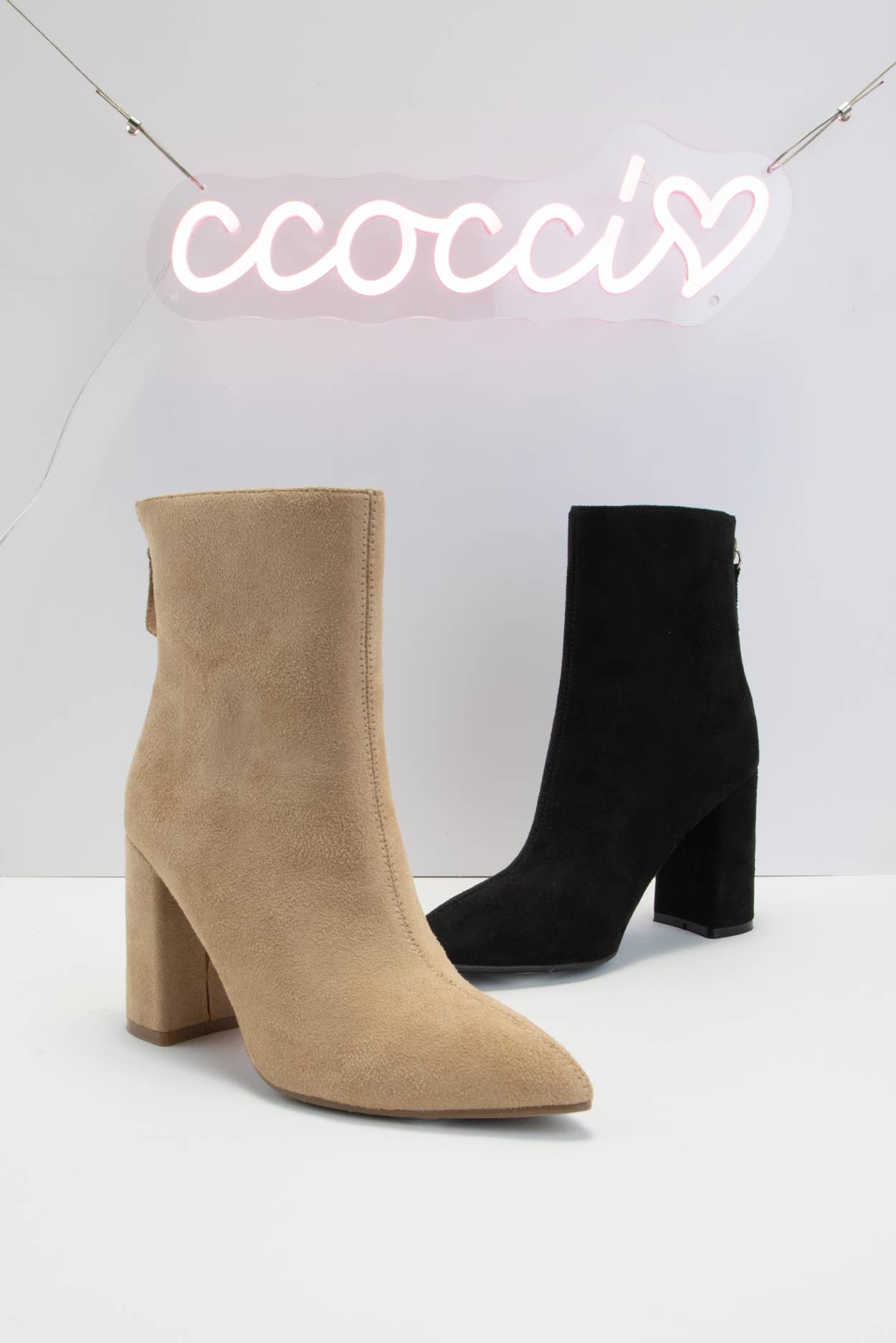 CCOCCI – Botins - Mulher por atacado – Bota de cano longo com salto bloco e design elegante NYRA-023