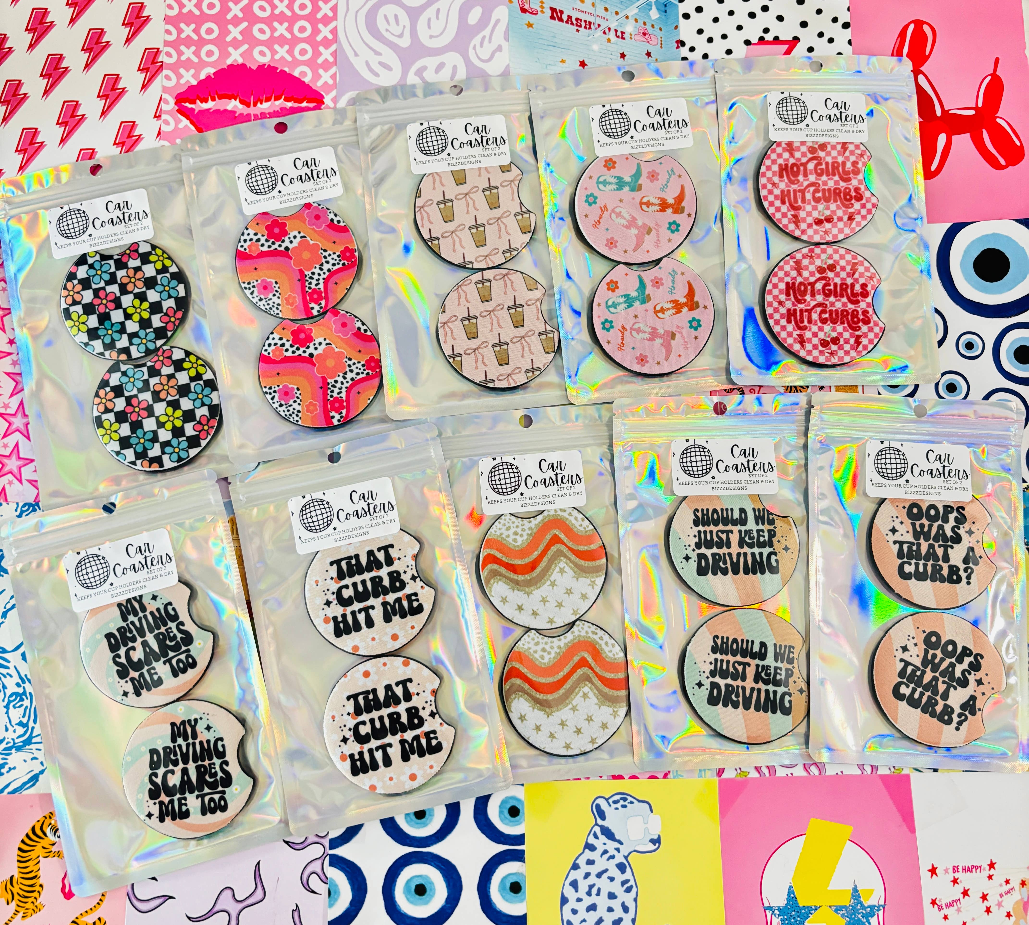 Bizzz Designs – Base de copos para carro – Mulher por atacado – Porta-copos para carros com tema Girly Car Coquette | Conjunto de 104