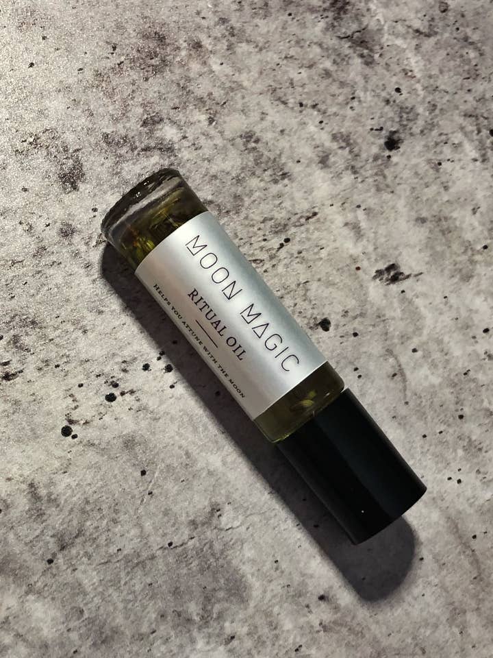 Moon Magic Ritual Oil for wholesale by Spellbinding