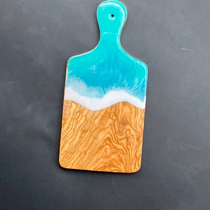 Liten Olive Wood Paddle i lockande kricka för wholesale av The Weathered Dragonfly