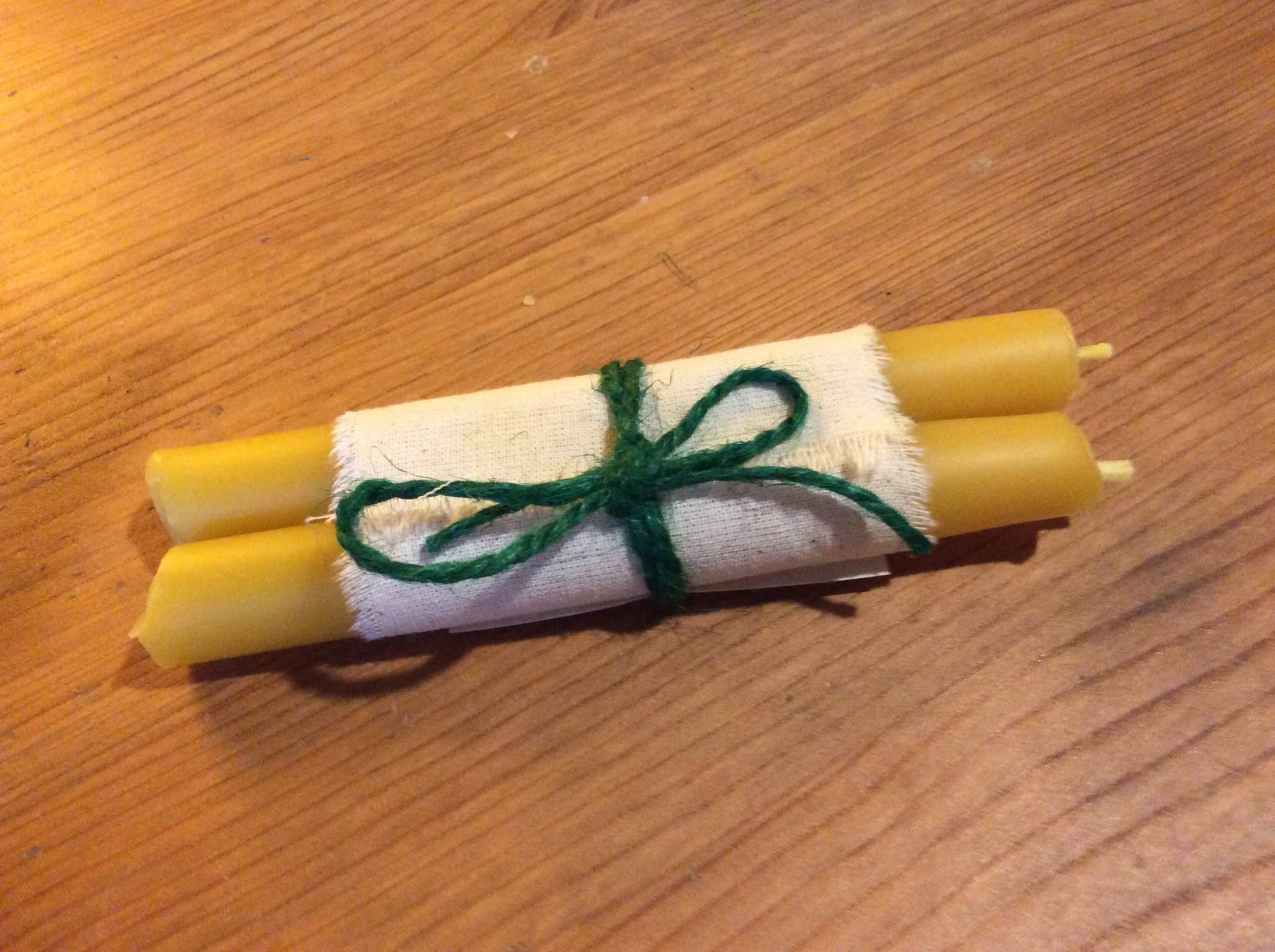 Mile-End Soap & Candle Supply - Vente Bougies/bougeoirs coniques - Bougies en cire d'abeille - Bougies coniques - Bougies de Shabbat4