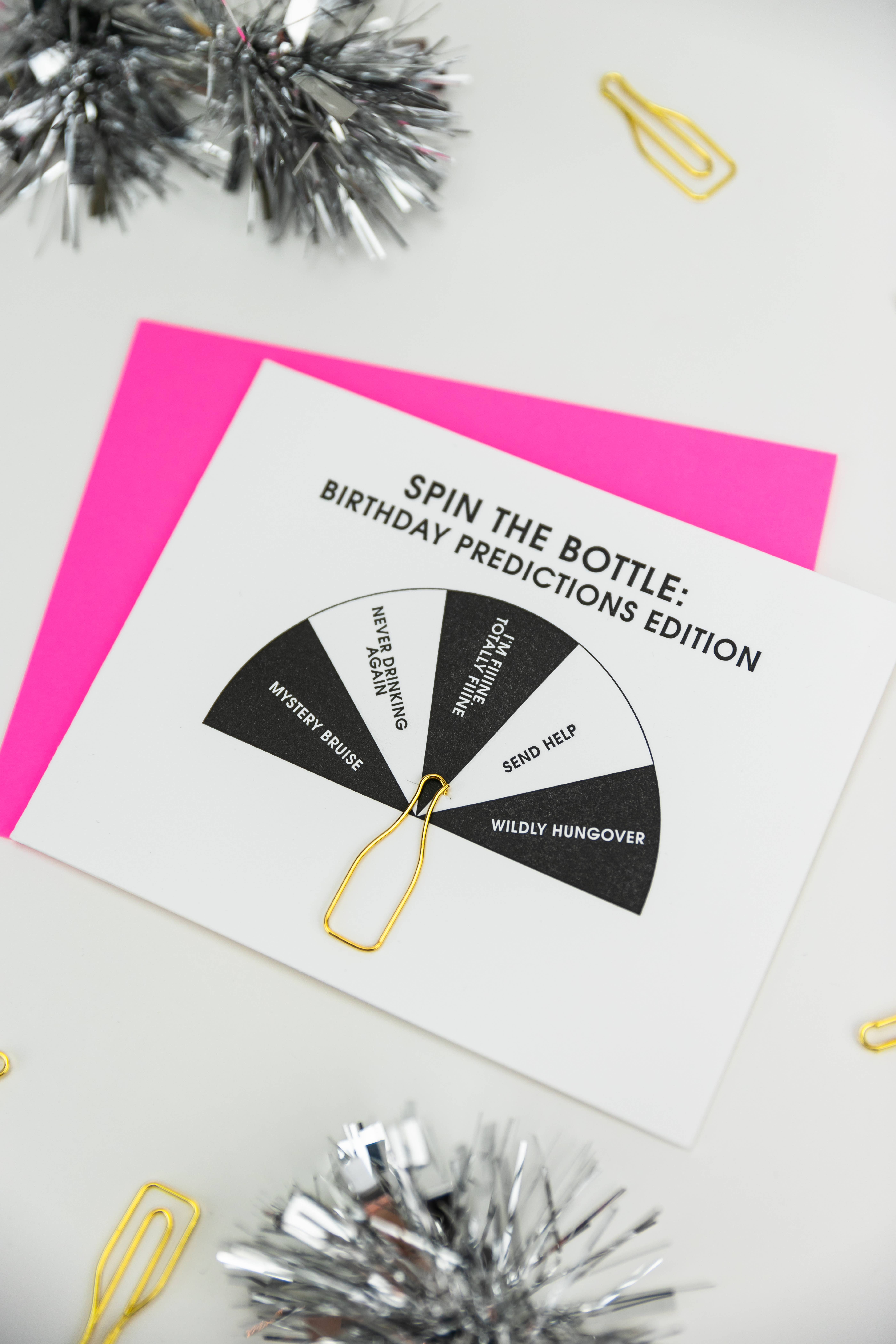 Chez Gagné - Wholesale Verjaardagskaartje - Draai de Fles Verjaardagsvoorspellingen - Fles Paperclip Kaart5