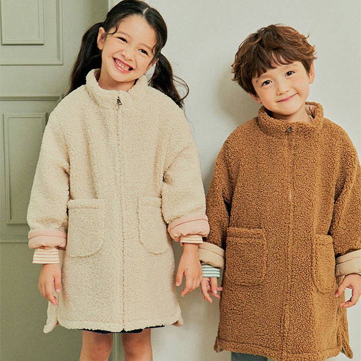 ToTo Heros - Wholesale Puffer Jacket - Kids - Quilt & Teddy Reversible Long Jacket1