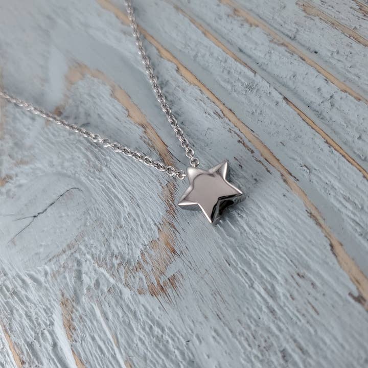 Tiny Star Urn Hängsmycke Halsband - Solid 925 Sterling Silver för wholesale av Just Vial