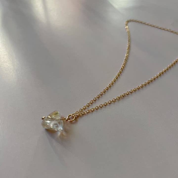 LAURBÆR CITRIN HALSKÆDE for engroshandel hos GldSol