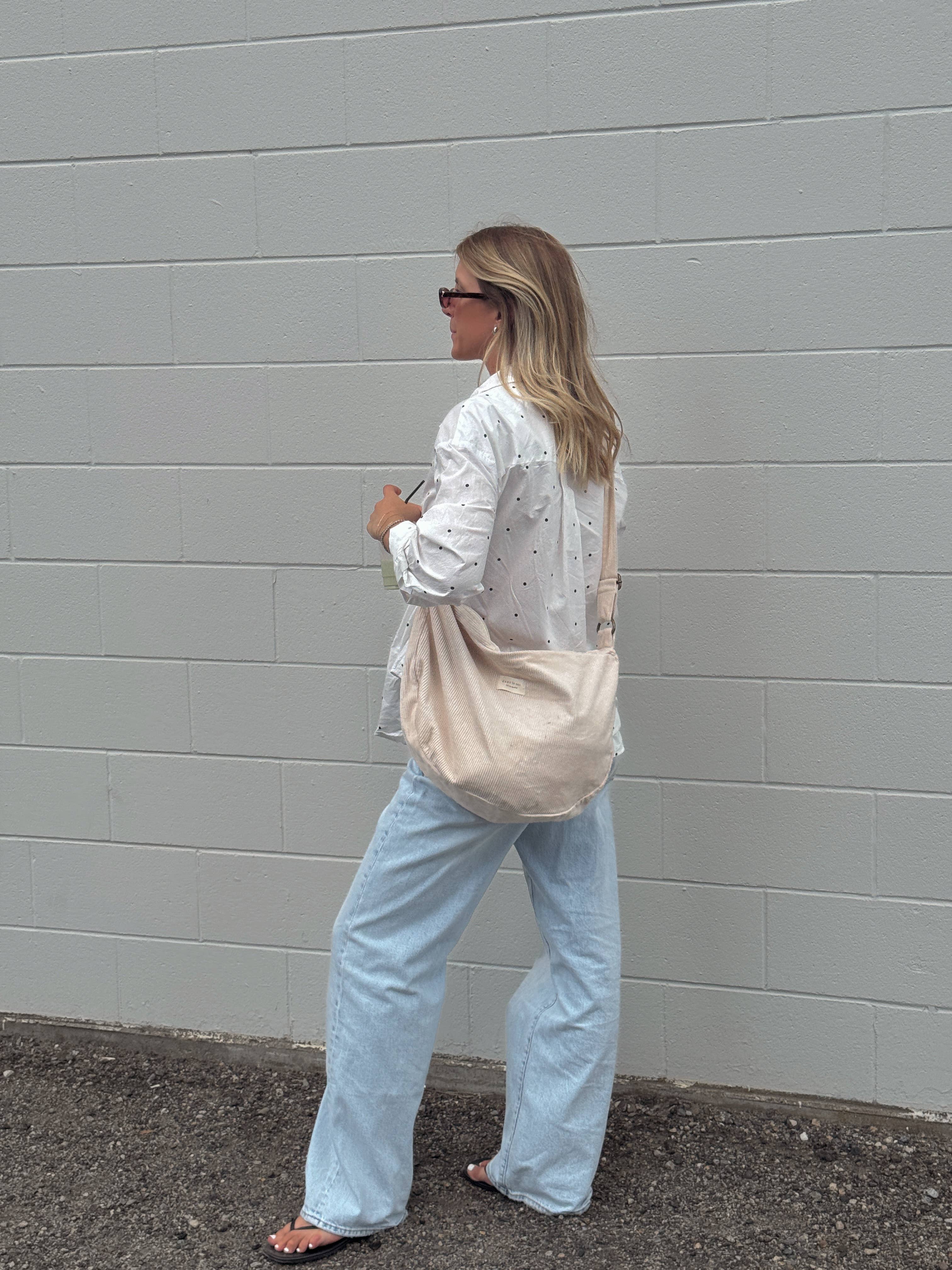 Dans le sac - Vente Sac à bandoulière – femme - Sac bandoulière croissant en velours côtelé10