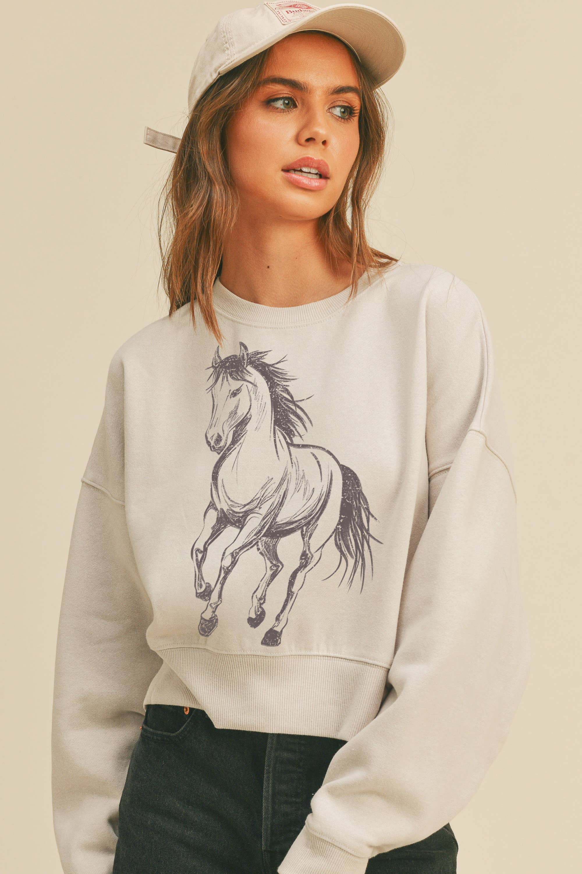Honestee - Wholesale Grafisch sweatshirt - Dames - Paardenschets Afgeknipte Lange Mouwen Sweatshirt2