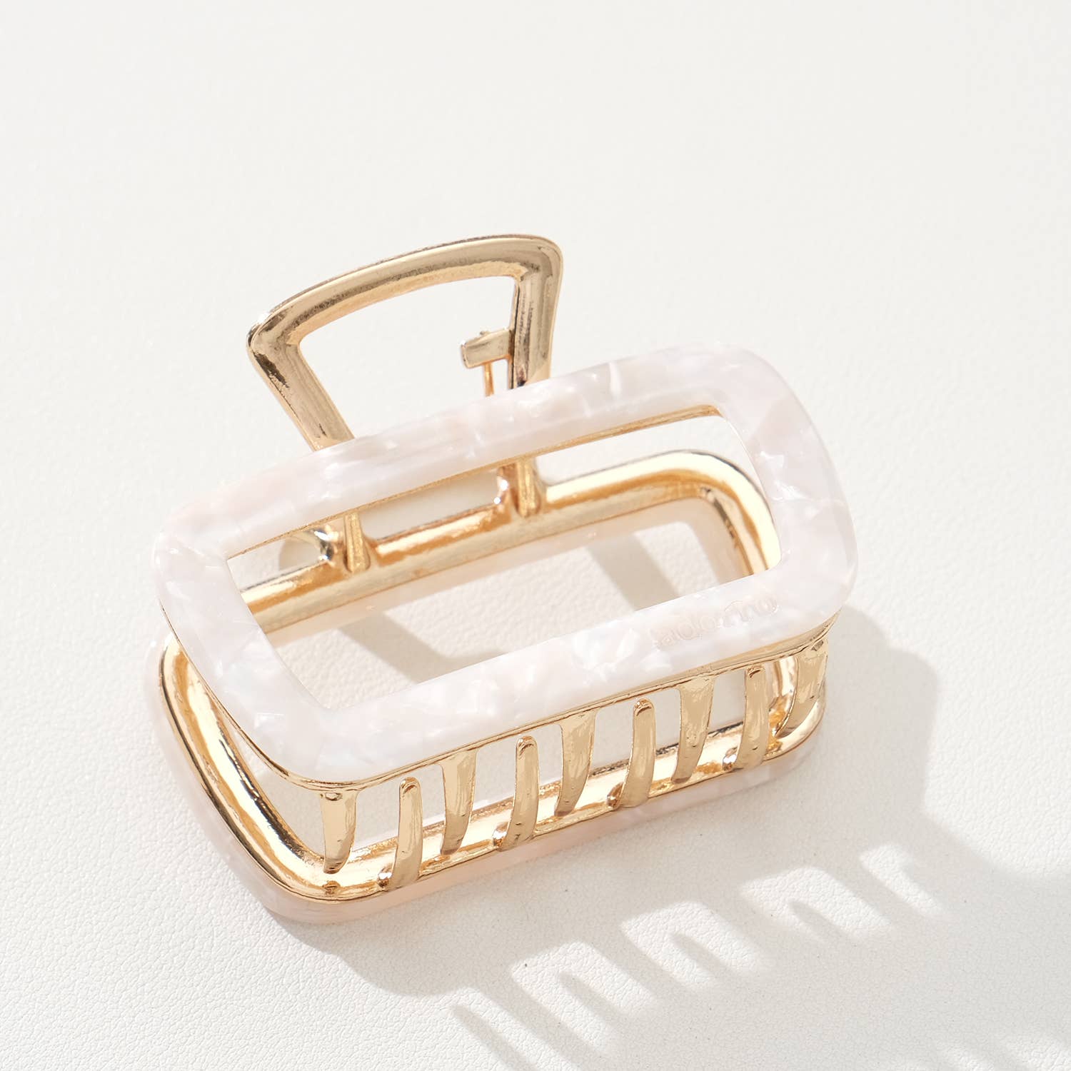 Assorted Harlow | Medium Hollow Rectangle Metal Claw Clip for wholesale on Faire13