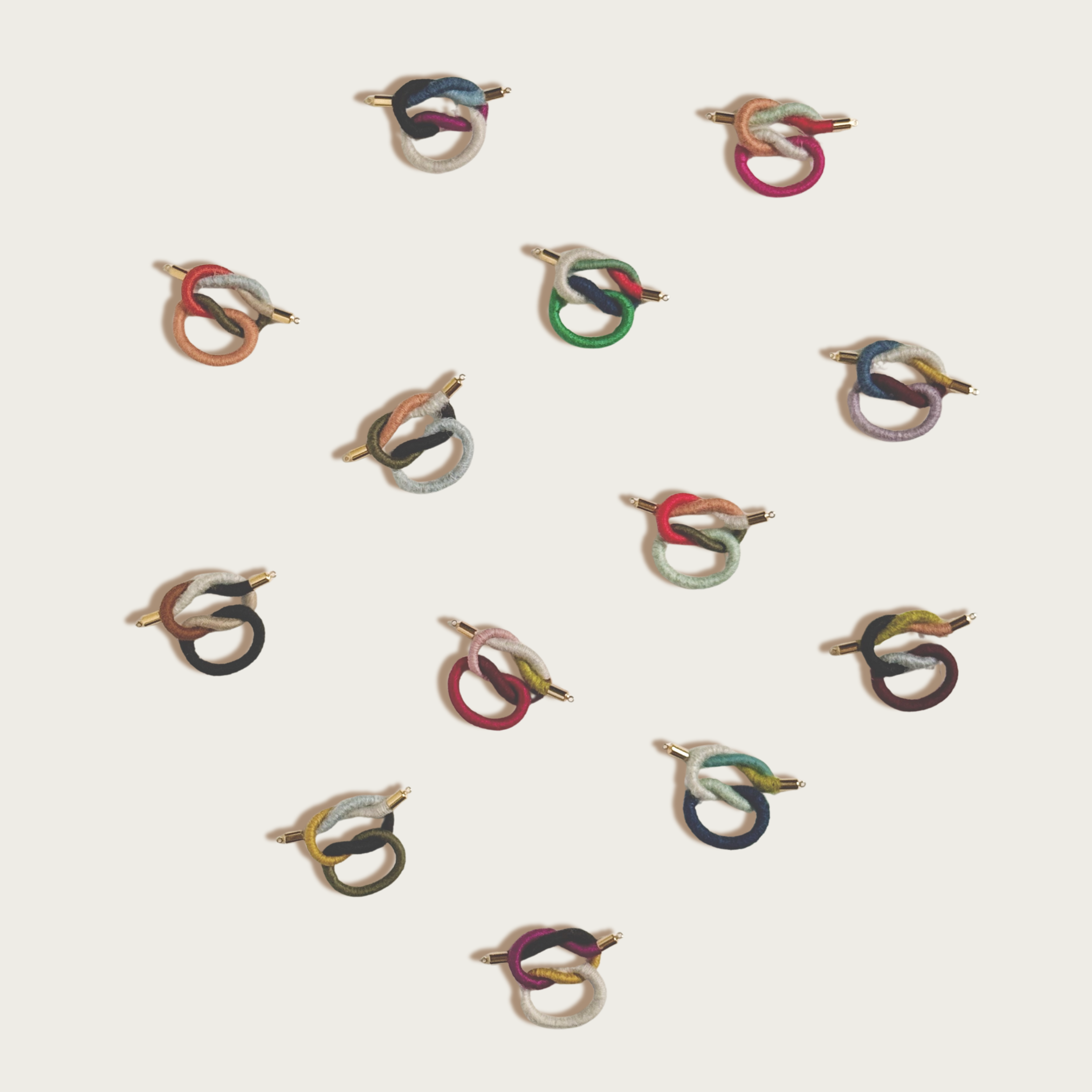 SASHA - Wholesale Pendant/Charm Necklace - Colorblocked Square Knot Fiber + Chain Necklace4