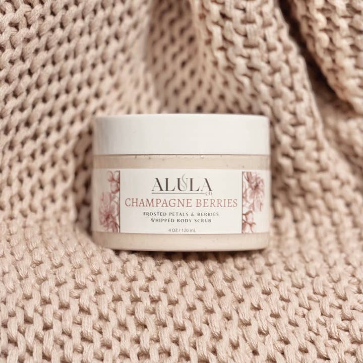 Gommage corporel fouetté aux baies de champagne pour la vente par Alula Co.