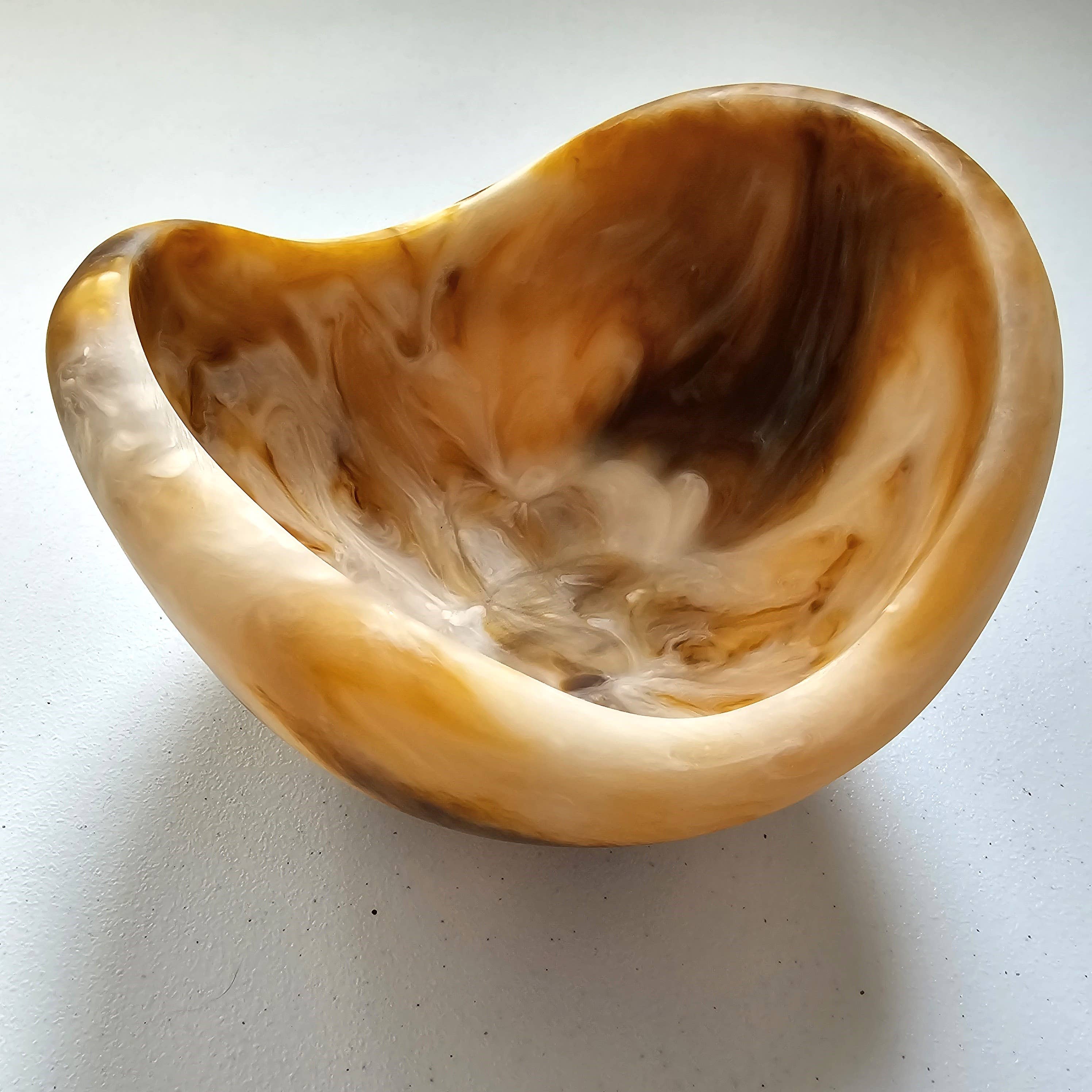 Gibb & Daan - Wholesale Serve Bowl - Organic Shape Resin Bowl - Entryway Catchall - Small Size 23