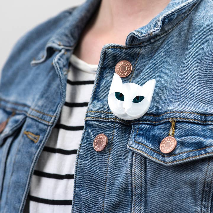 Laura Danby - Wholesale Brooch - White Cat Acrylic Brooch