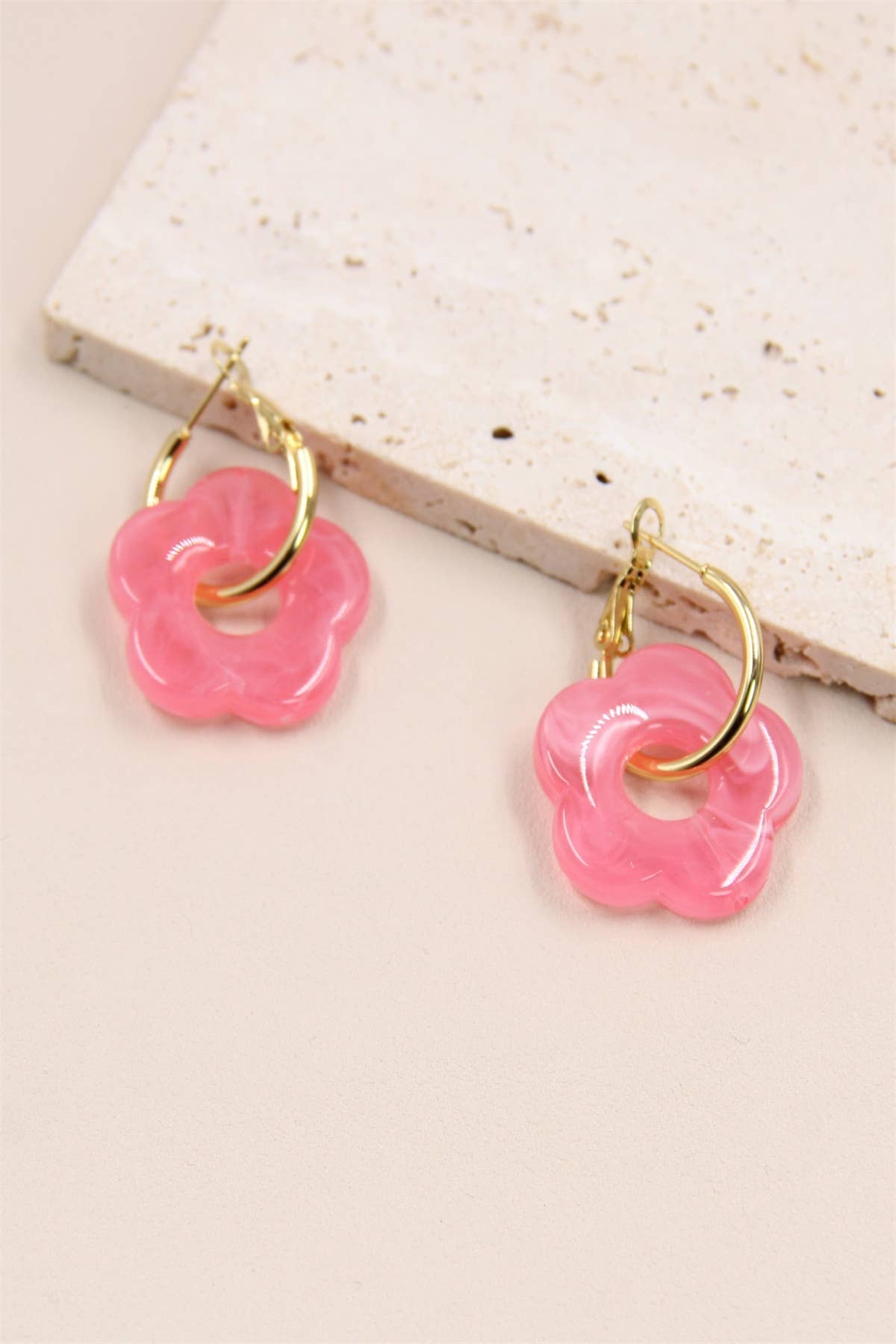BELLISSIMA BIJOUX – wholesale Dangle earrings – Flower Earrings in Resin and Stainless Steel13