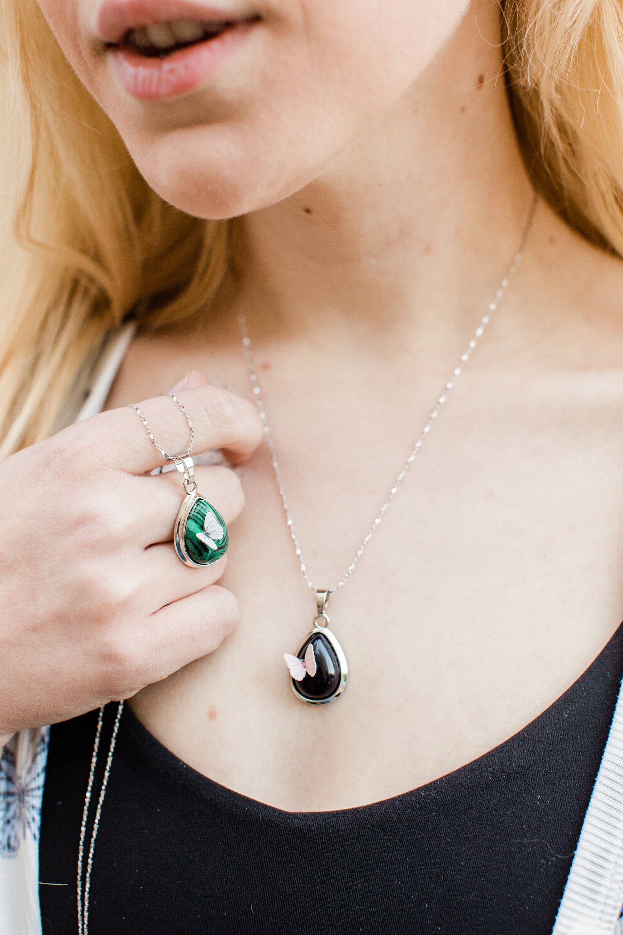 WonderLight Jewelry - Vendita all'ingrosso Collana con ciondolo/pendaglio -  Collana con farfalla a goccia con pietre preziose - Butterfly/Hope11