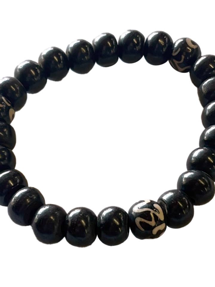 Bracelet Om Symbol (1 pack has 4 pieces) for wholesale by Yak & Yeti