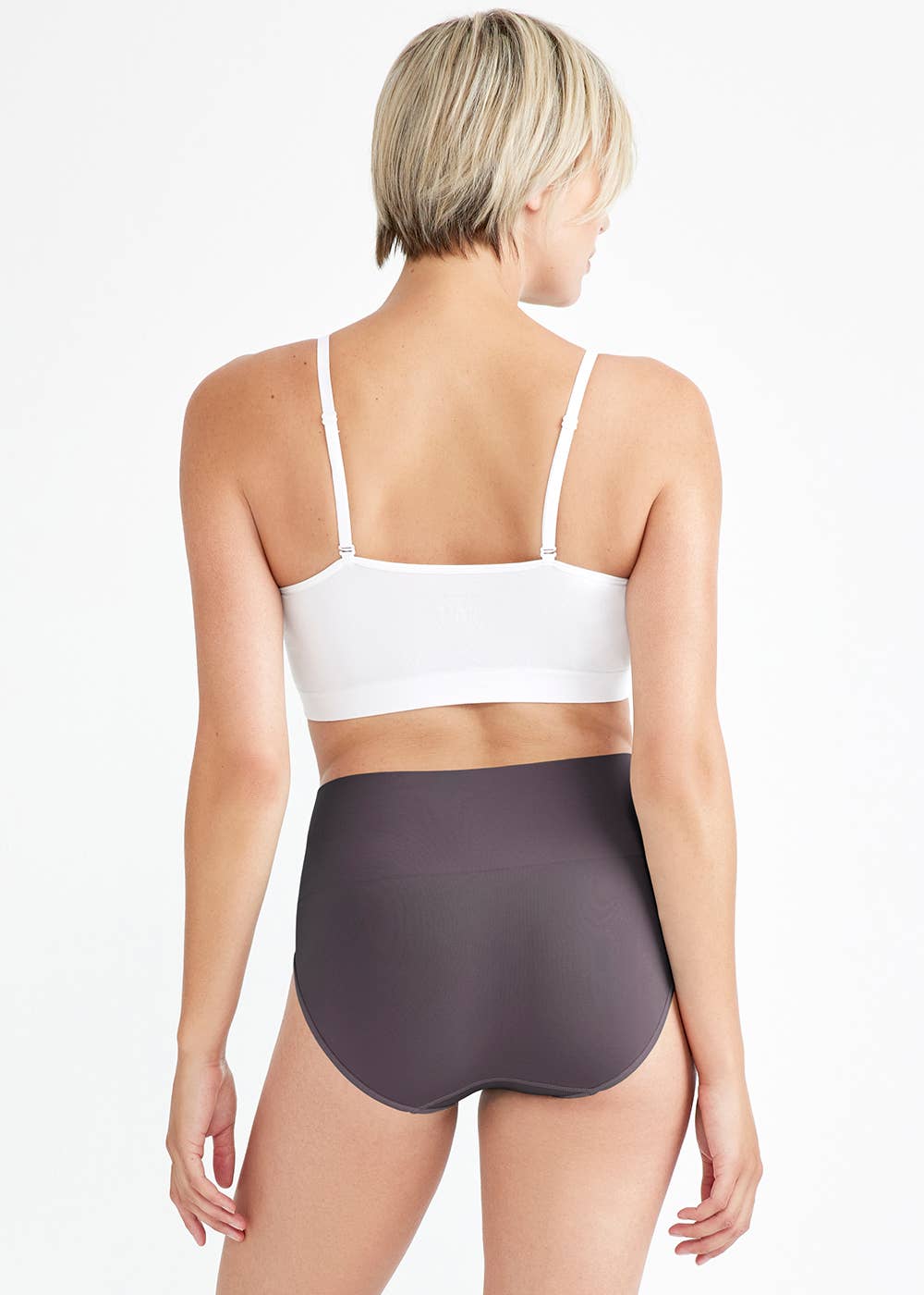 Yummie – Großhandel Shapewear – Damen – Ultraleichter Shapewear-Slip – auch in großen Größen erhältlich5