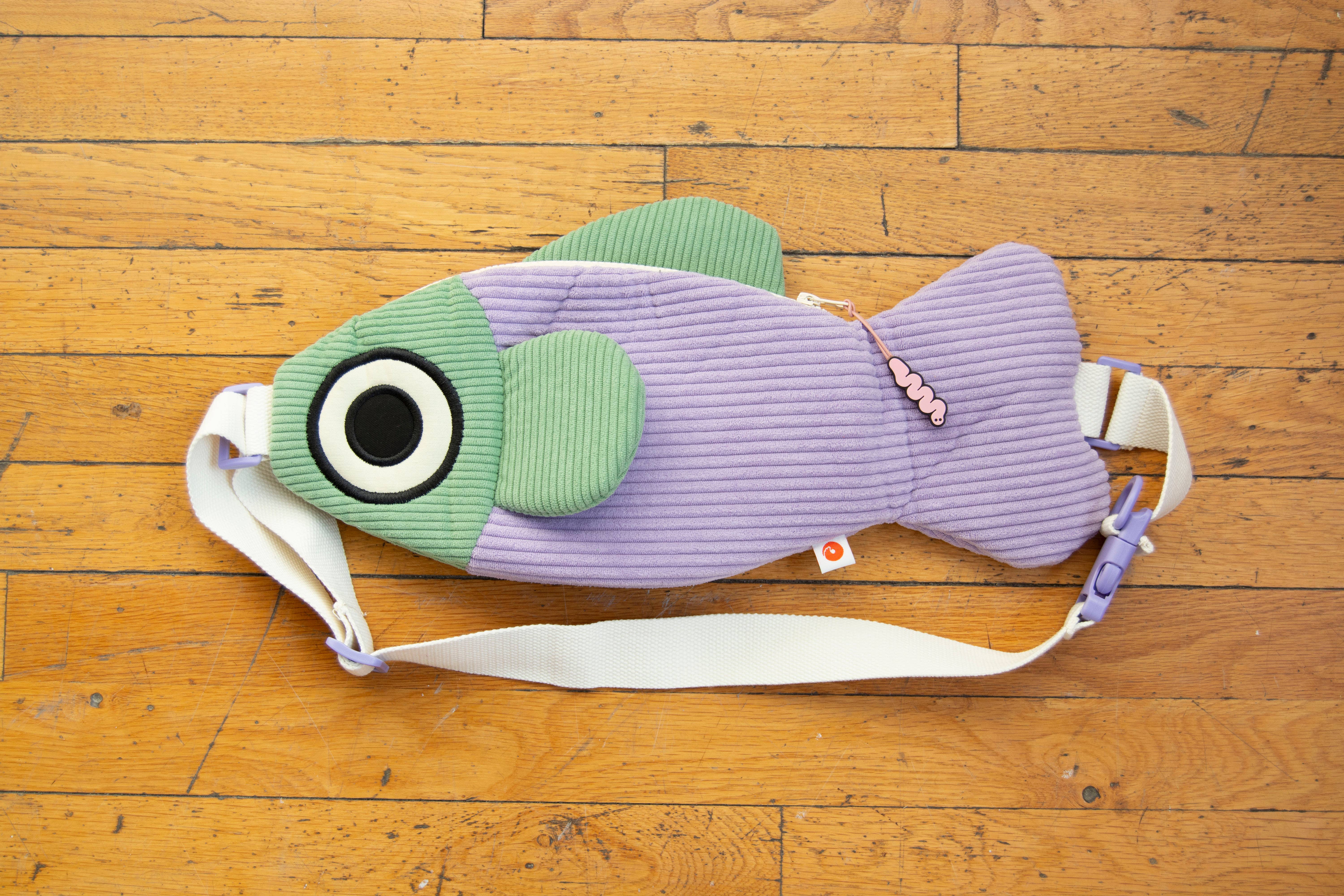 Curlworks - Wholesale Crossbody bag – Unisex - The Fish Bag - Lavender / Sage