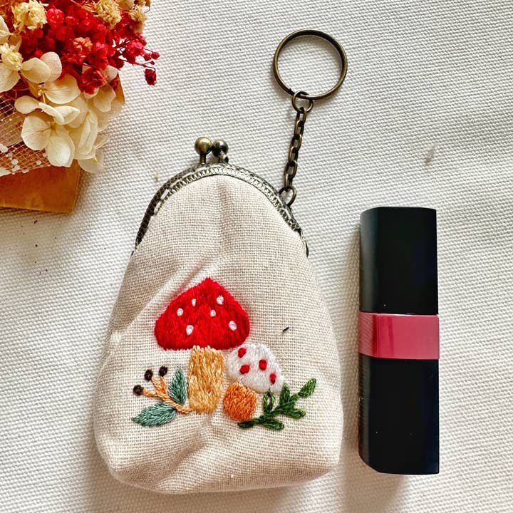 Quince Fables - Vente Porte-clés – femme - Pochette Porte-clés Brodée à Fleurs 🪡2