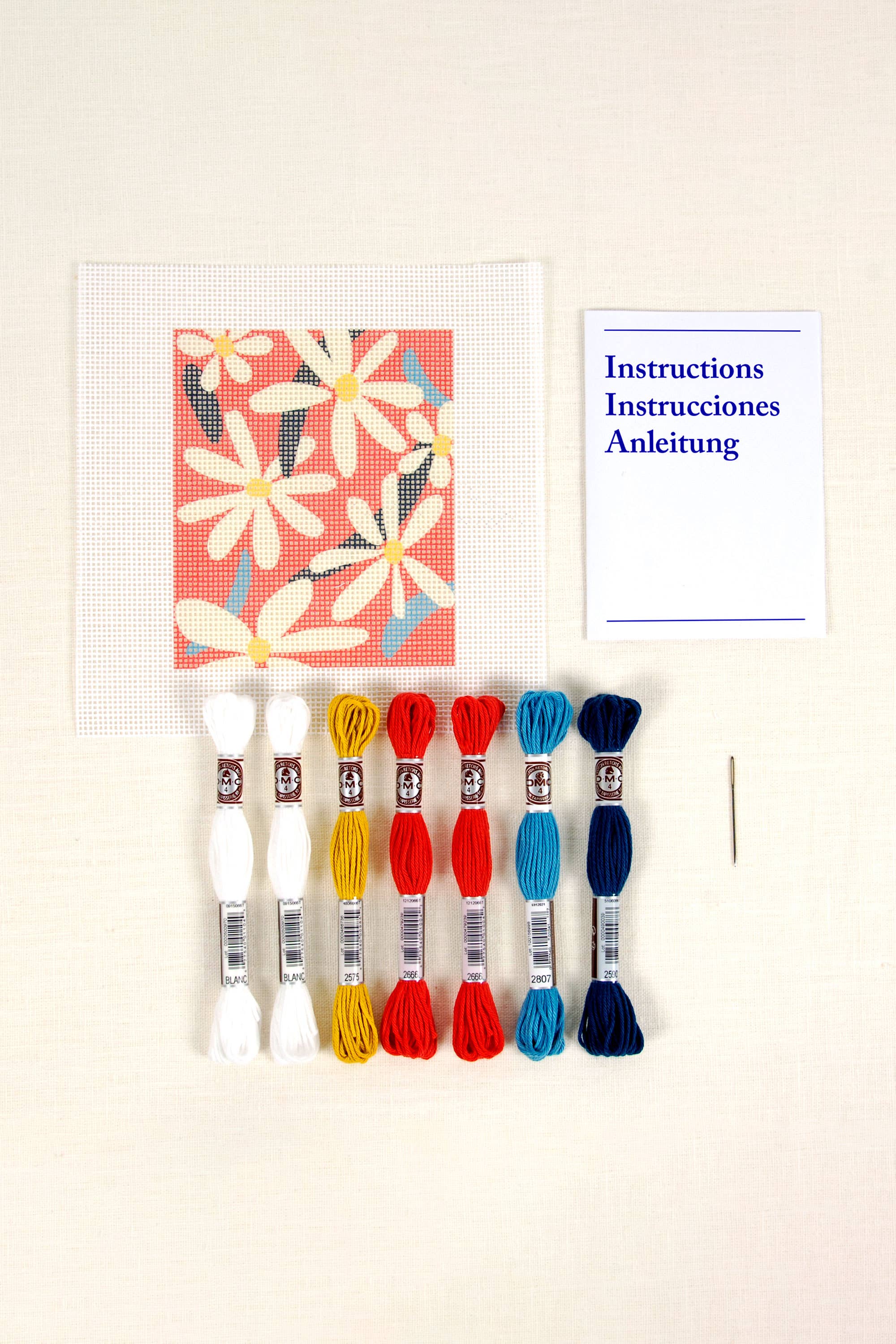 DMC - Wholesale Embroidery/Cross Stitch Supplies - DMC Designer Needlepoint Tapestry Kit - Daisies2