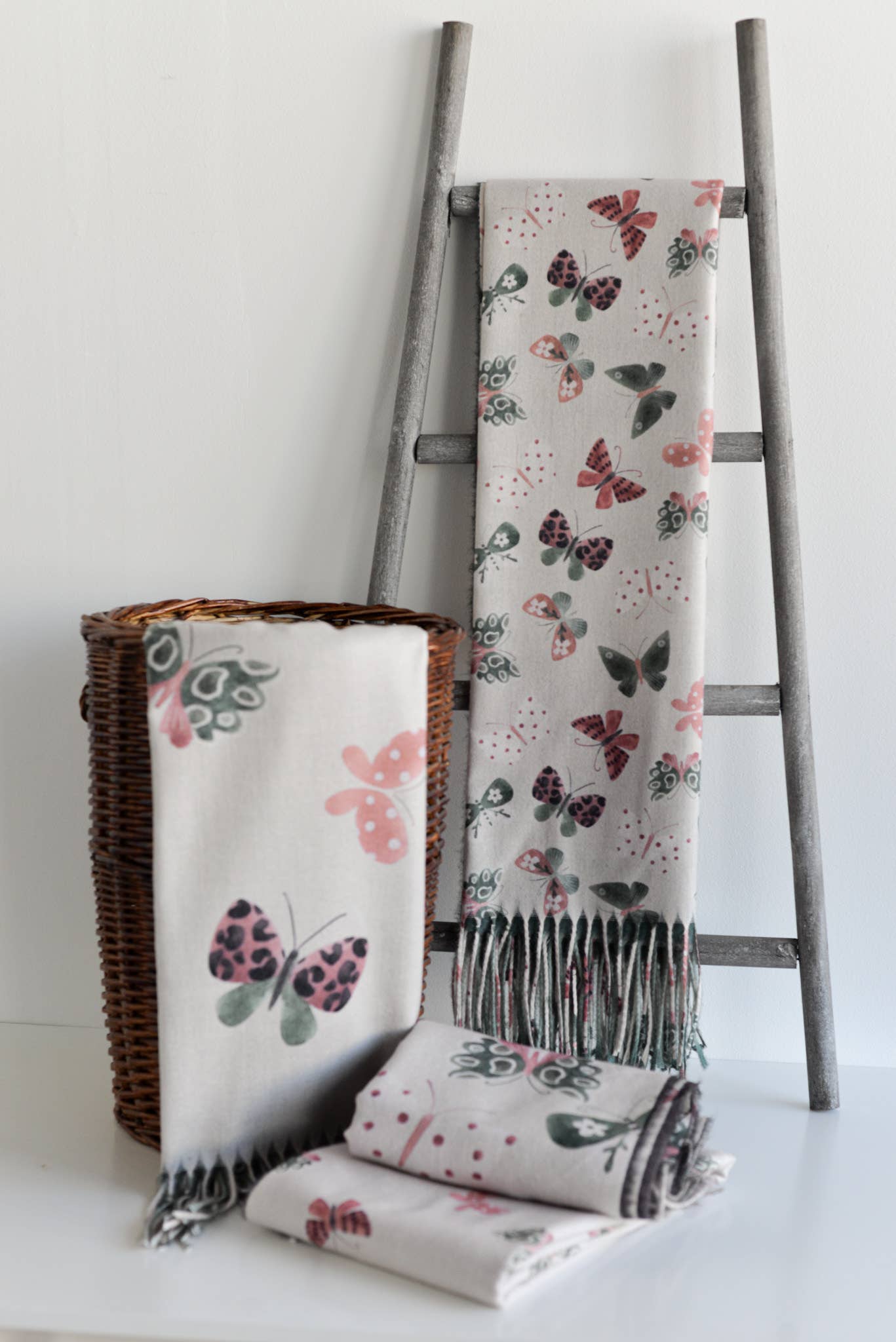 NOCO - Wholesale Scarf - Women's - Butterfly pashmina - Pack of 4 units1