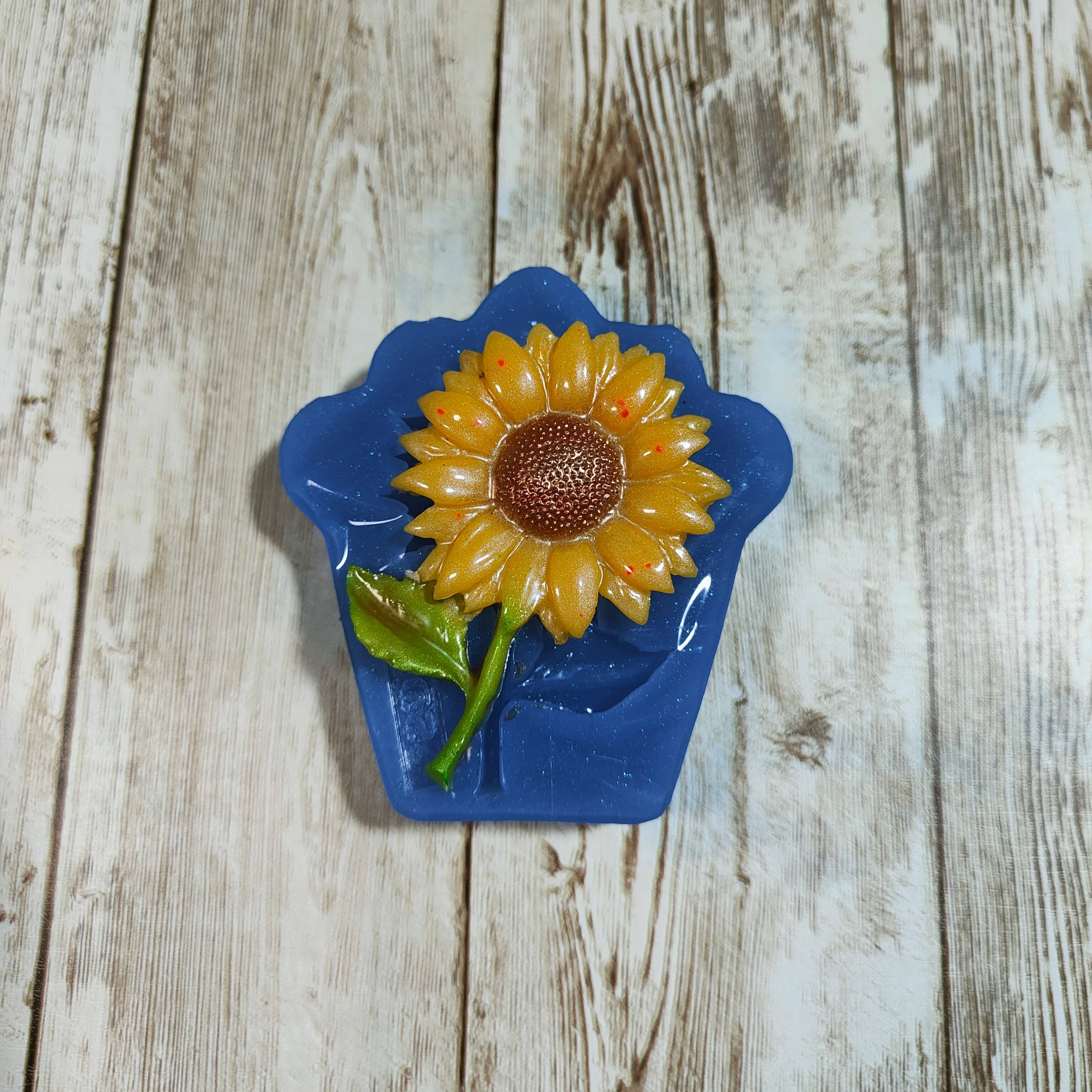 Serena Creazione di Serena Stampone - Wholesale DIY Craft Kit - Sunflower mold 6cm in silicone for resin, plaster, jesmonite4