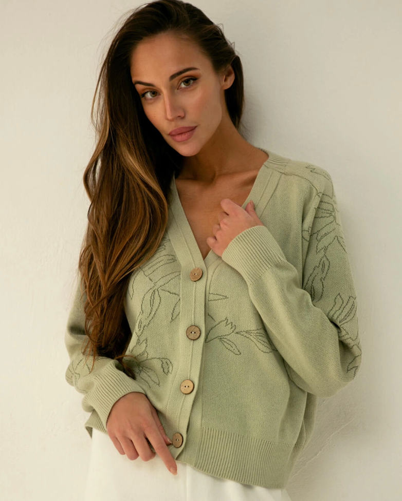 Nenya Fashion Limited - Wholesale Cardigan - Women's - V-Neck Relaxed Cardigan Leaf5