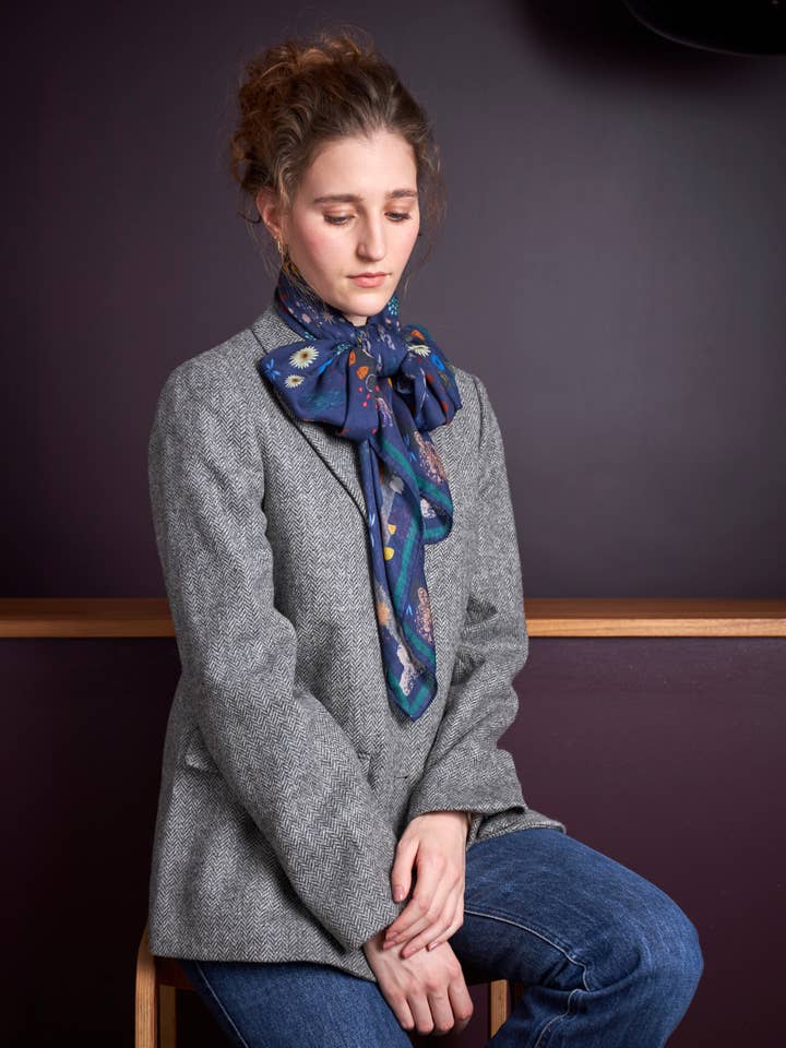 NATASHA - BLEU MARINE pour la vente par Heti's Colours