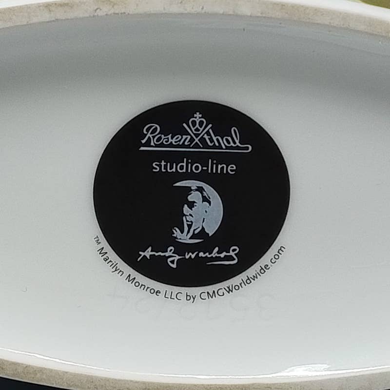 MadInteriorArt - Vendita all'ingrosso Vasi - Vaso Andy Warhol anni '90 per Rosenthal con sfondo rosa e blu, realizzato in Germania9