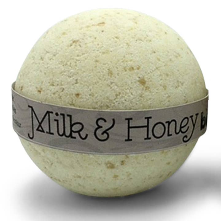 Oatmeal Milk & Honey Mega Moisturising Soak Bath Bomb for wholesale by Bomd