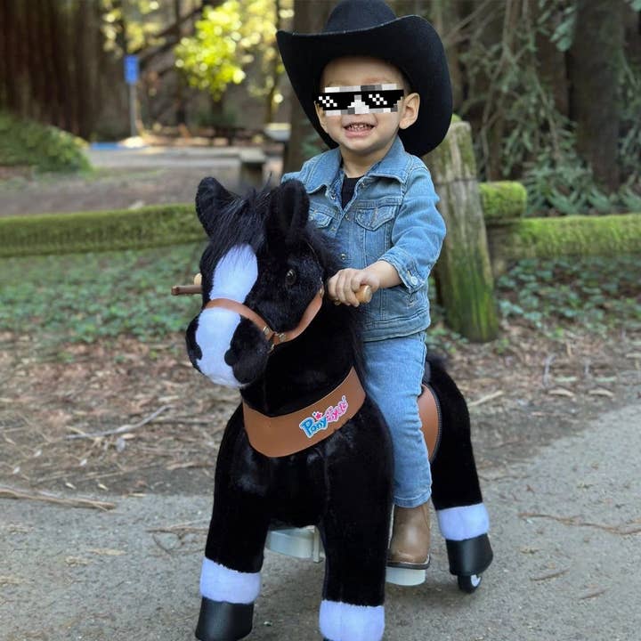 PonyCycle GmbH – Cavalo de baloiço - Crianças por atacado – Brinquedo de Montar PonyCycle Cavalo Preto de Pelúcia Presente para Crianças2