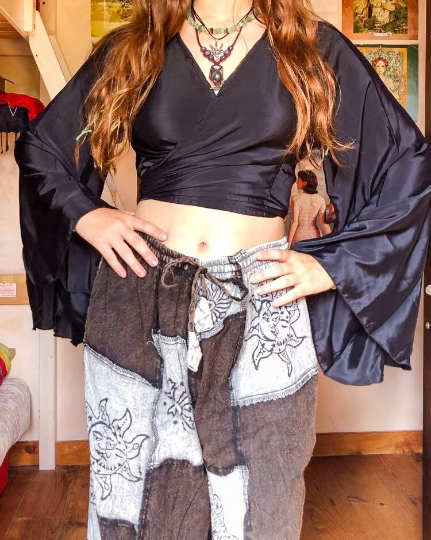 Karma Nepal Crafts - Vendita all'ingrosso Camicetta - Donna - Top avvolgente in seta tinta unita9