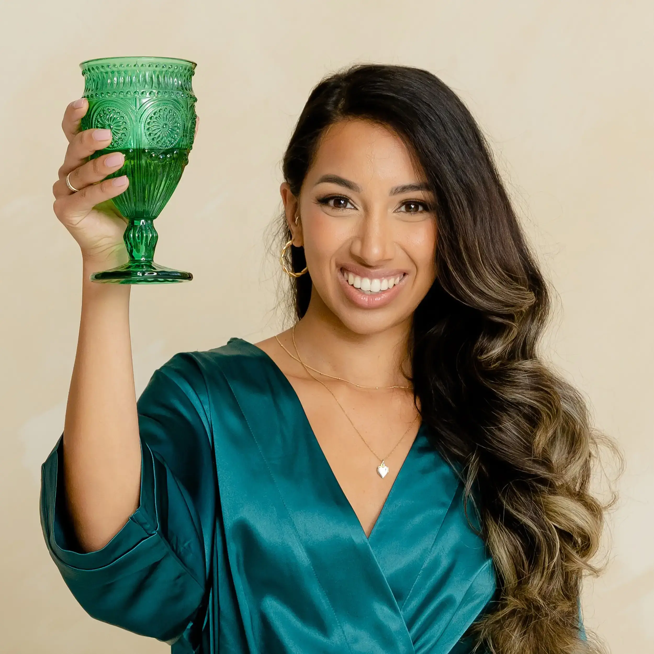 Weddingstar Inc. - Wholesale Wine Glass - Vintage Style Pressed Glass Wine Goblet2