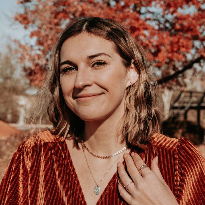 Bijoux Boutique LLC - Wholesale Huggie Earrings - Chain Huggie Hoops6