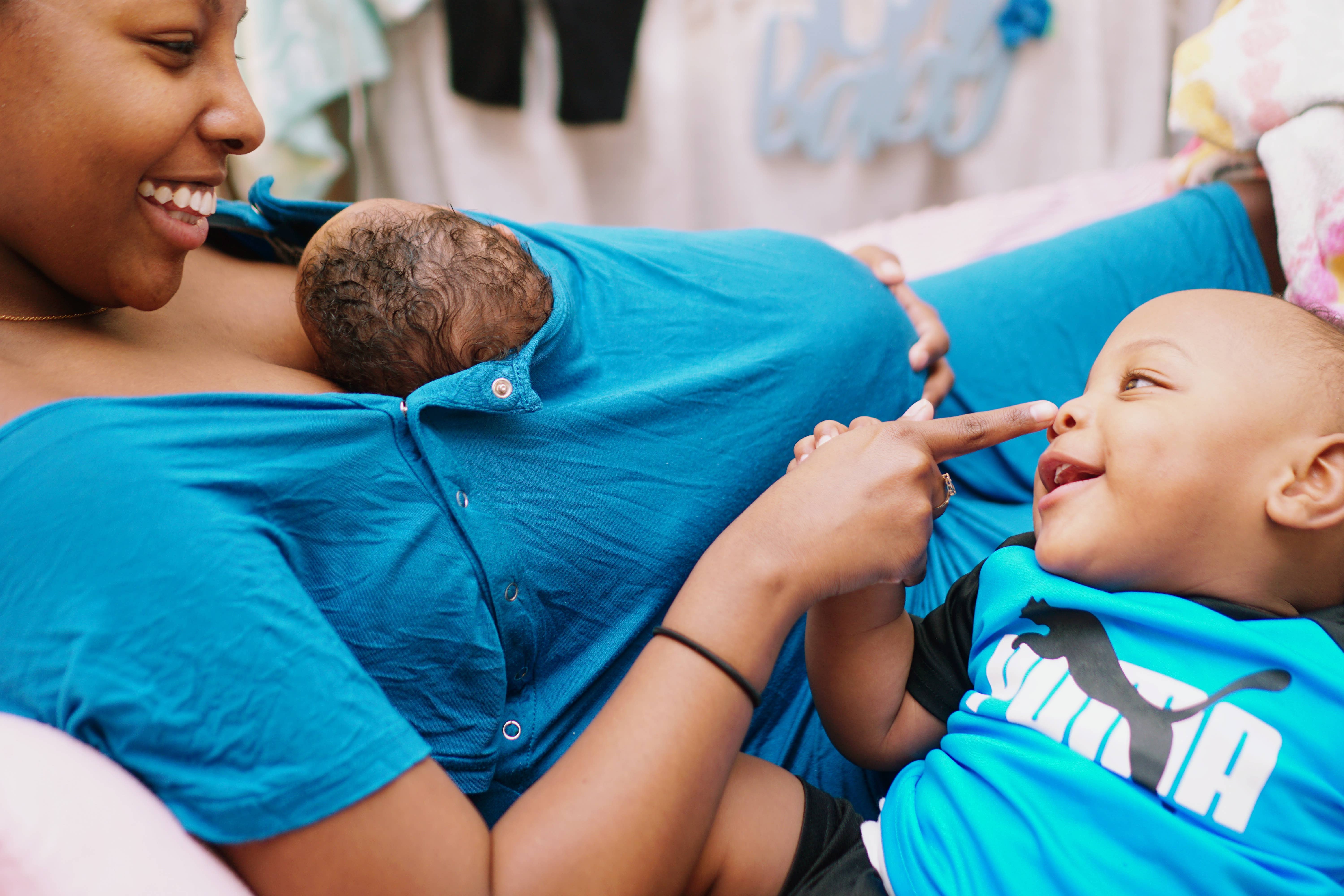 Three Little Tots - Wholesale Dress - Maternity - Blue Maternity Mommy Labor and Delivery/ Nursing Gown22