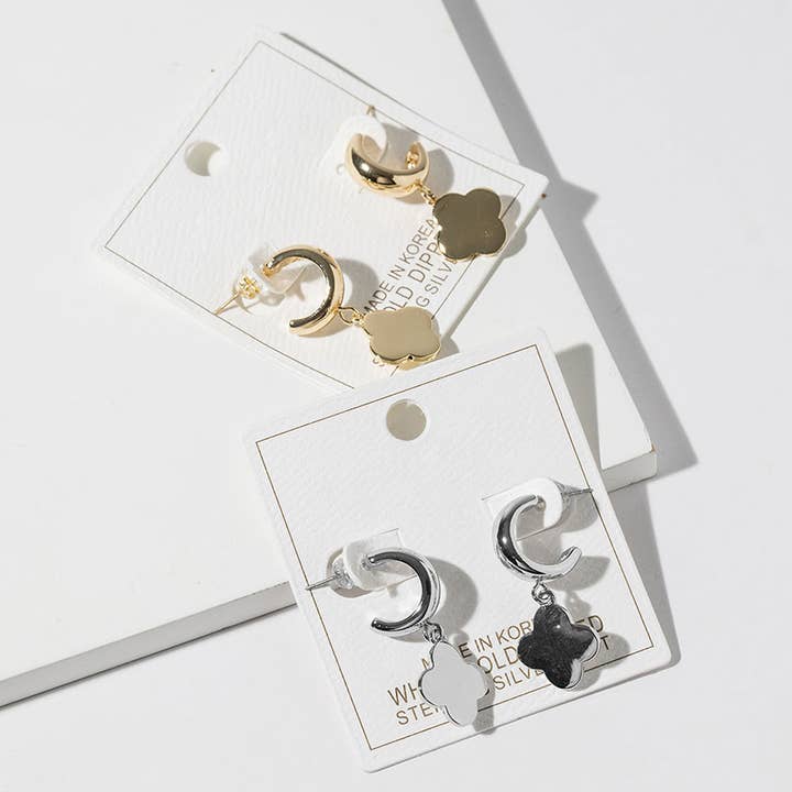 Gulddoppade fyrklöverberlock dinglande minihoopörhängen för wholesale av Sensibling Corp.