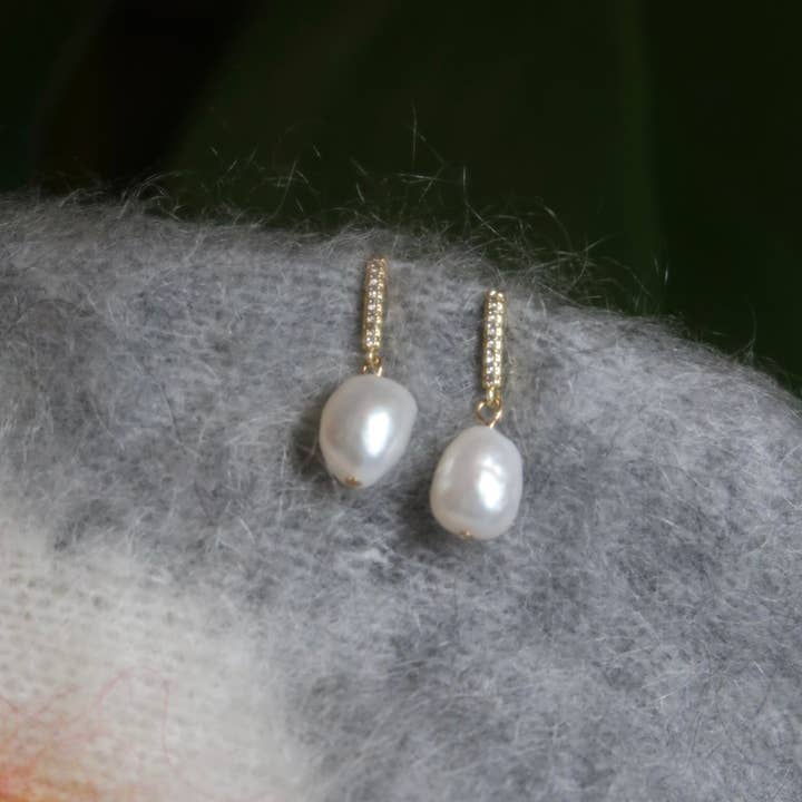 Emma earrings for wholesale by Adoreperle