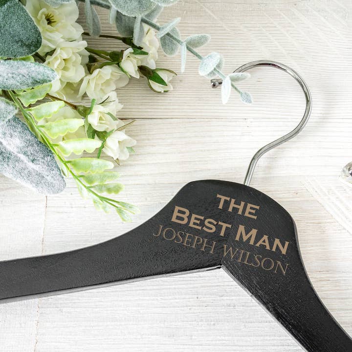 Percha de boda personalizada de madera para padrino de boda | Día del Padre para venta al por mayor de Hometown Engraving and Printing LLC