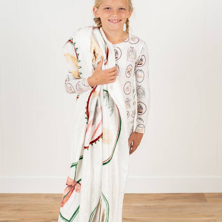 American Farm Company - Wholesale Throw Blanket - Christmas Nativity Plush Blanket0