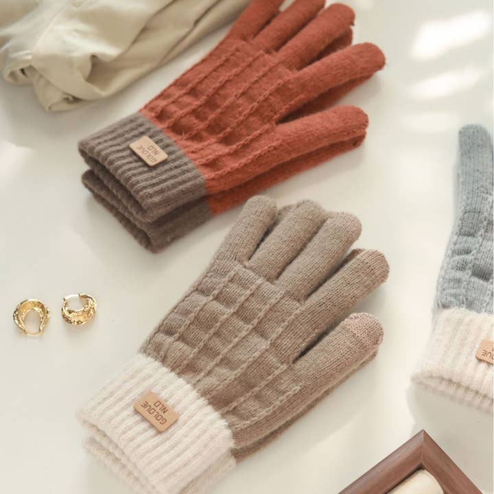 MKS America - Wholesale Gloves - Women's - Contrast Color Touchscreen Knit Gloves6