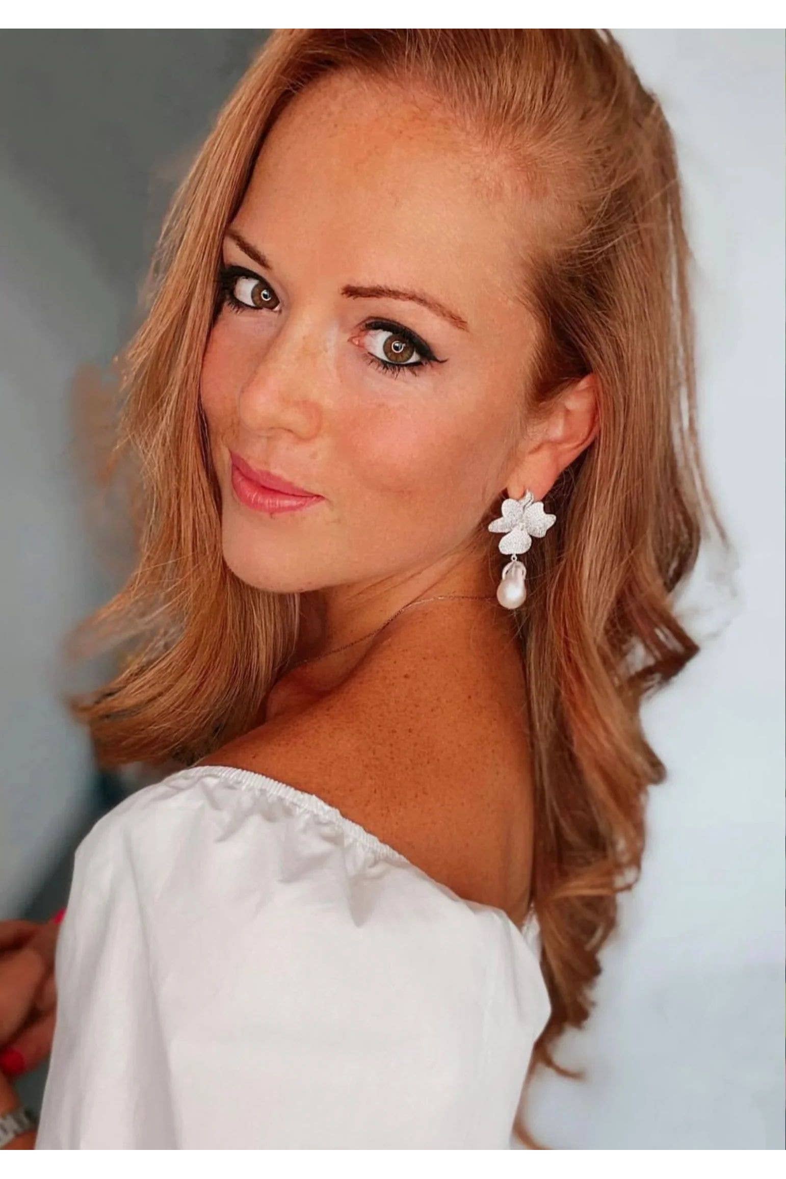 Latelita – Engroshandel Hængeøreringe og creoløreringe – Barok perle hvid blomst dråbe øreringe sølv16