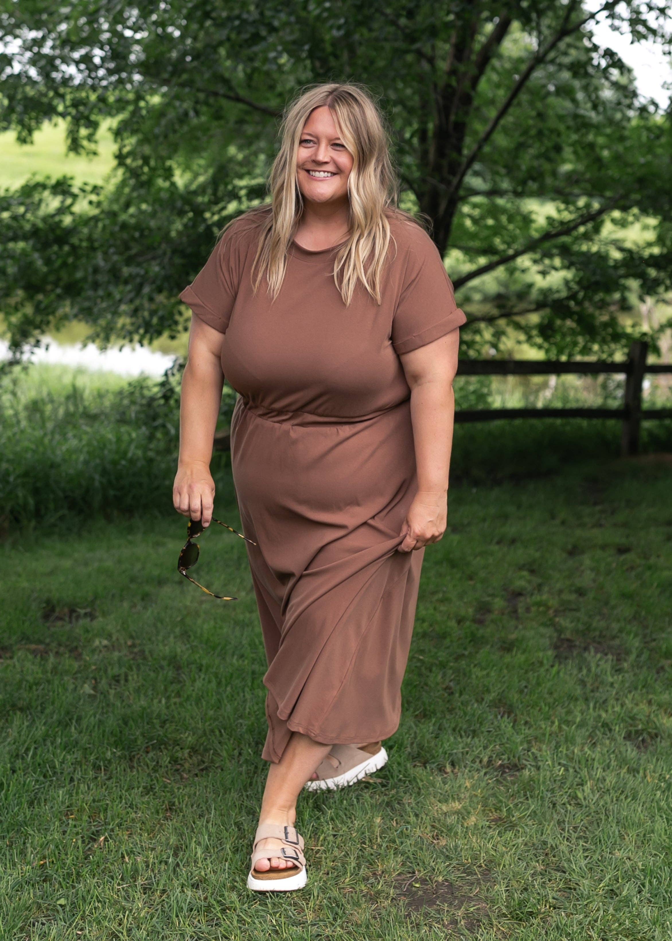 Inherit Clothing Company – Vestido - Mulher por atacado – Vestido Midi com Mangas Cap Sleeve Casey13