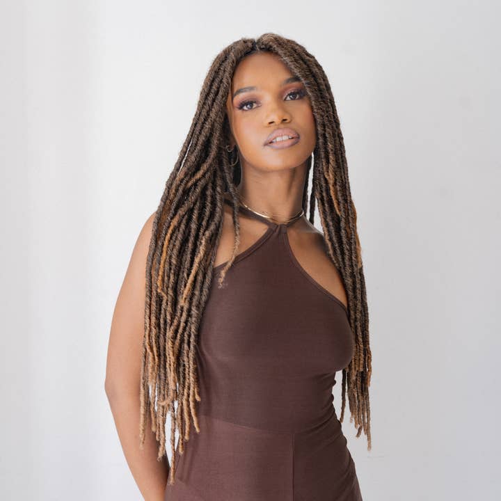 Boho Locs – wholesale Hair extensions – Bey-Blonde Supreme Locs in 22"