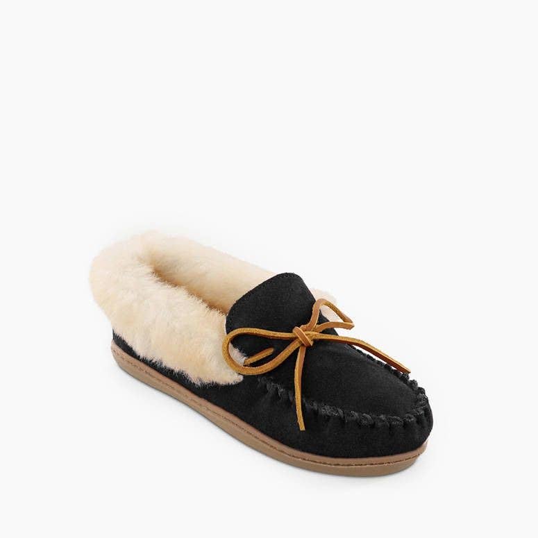 Minnetonka - Wholesale Slippers - Women's - Women's Alpine Cozy Sheepskin Suede Slipper House Shoe0