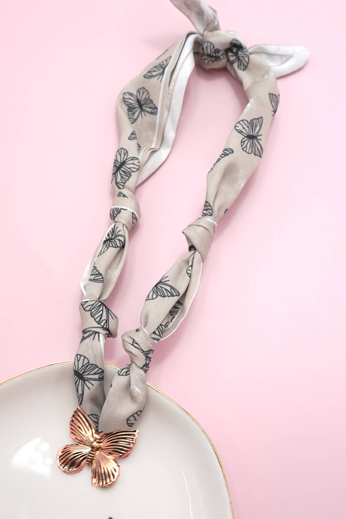 JOSSLYN by wall to wall - Vente Écharpe – femme - COLLIER CHARME ÉCHARPE FAIT MAIN | 80N9179020