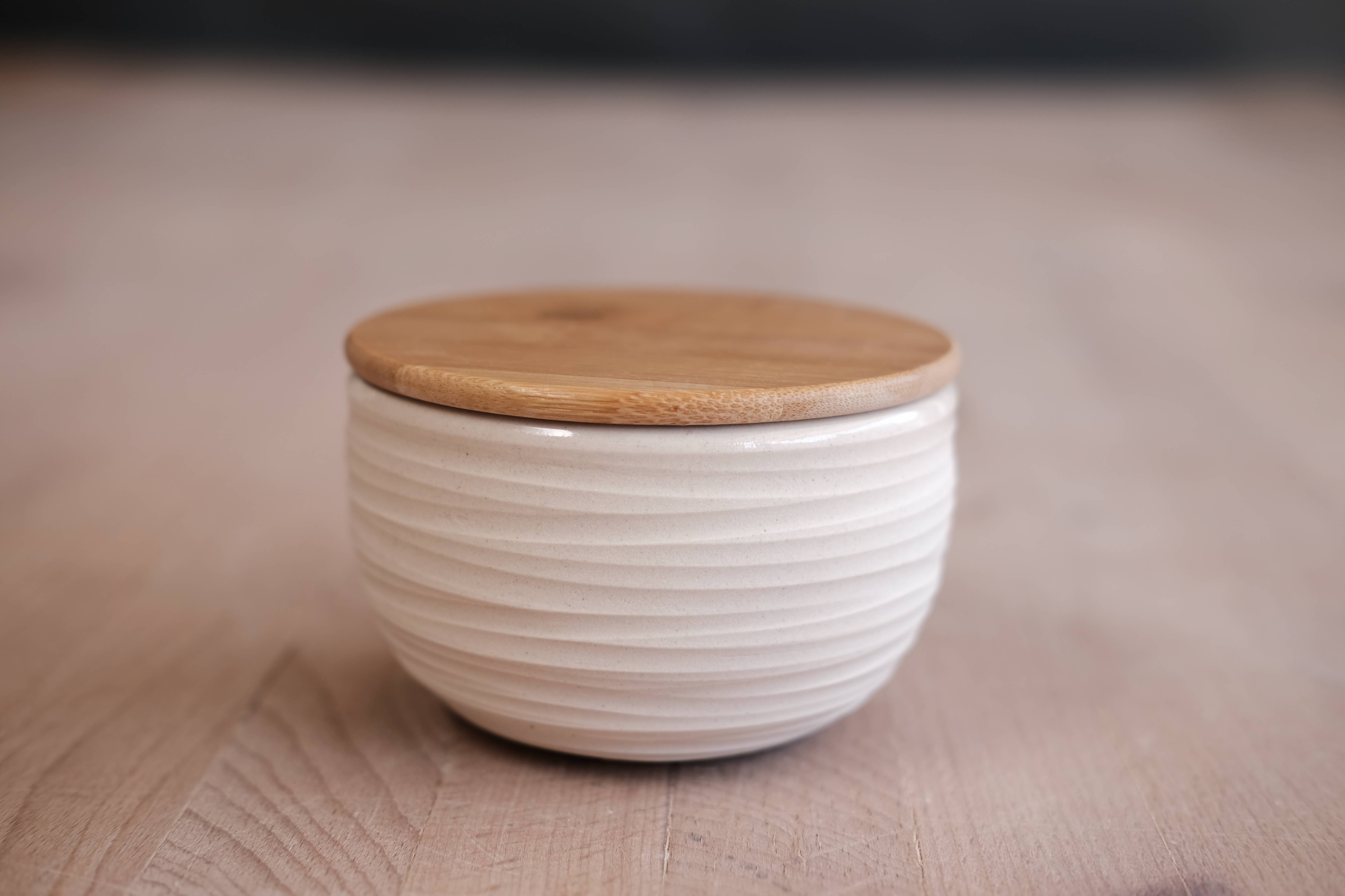 FHAR Studio - Wholesale Salt & Pepper Shaker Set - dune - salt cellar with bamboo lid - handmade porcelain5