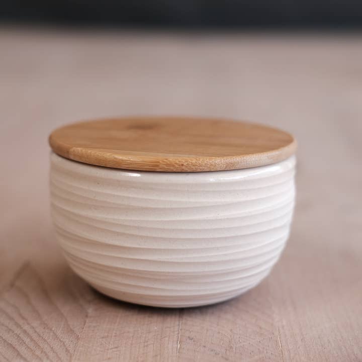 FHAR Studio - Wholesale Salt & Pepper Shaker Set - dune - salt cellar with bamboo lid - handmade porcelain5