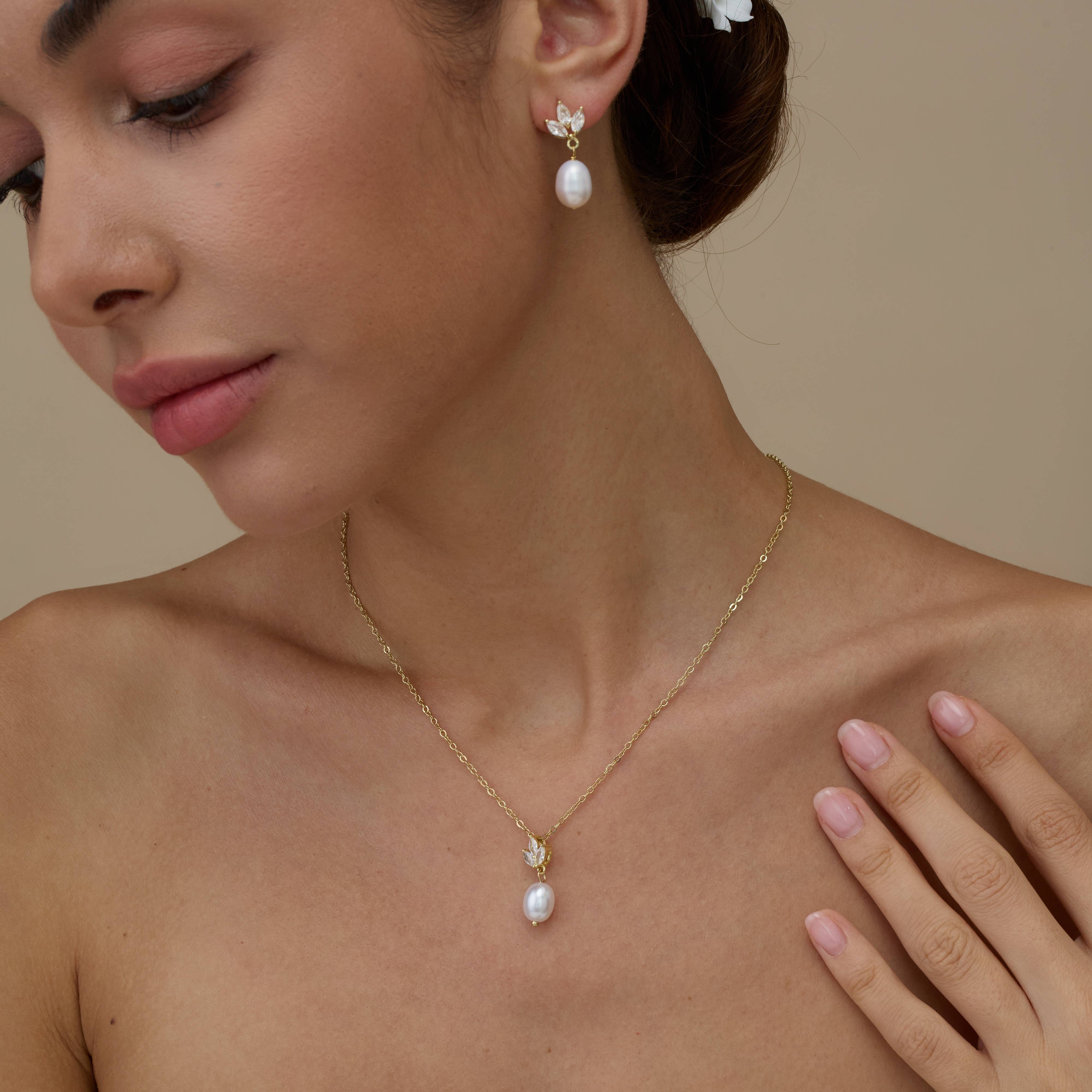 Drrtymagic - Vente Parures de bijoux - Boucles d'oreilles pendantes en perles d'eau douce avec diamant et ensemble collier1